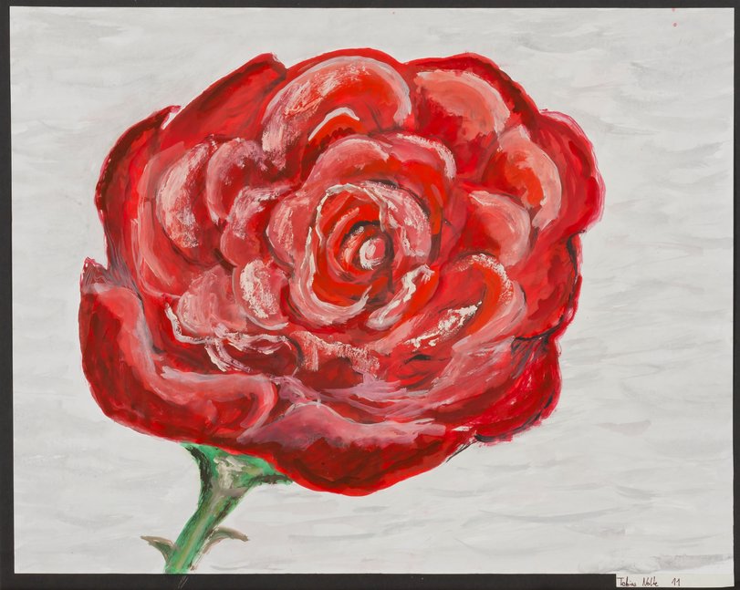 Archiv-Bild „Rose für ein Opfer des Massakers am Gutenberggymnasium“