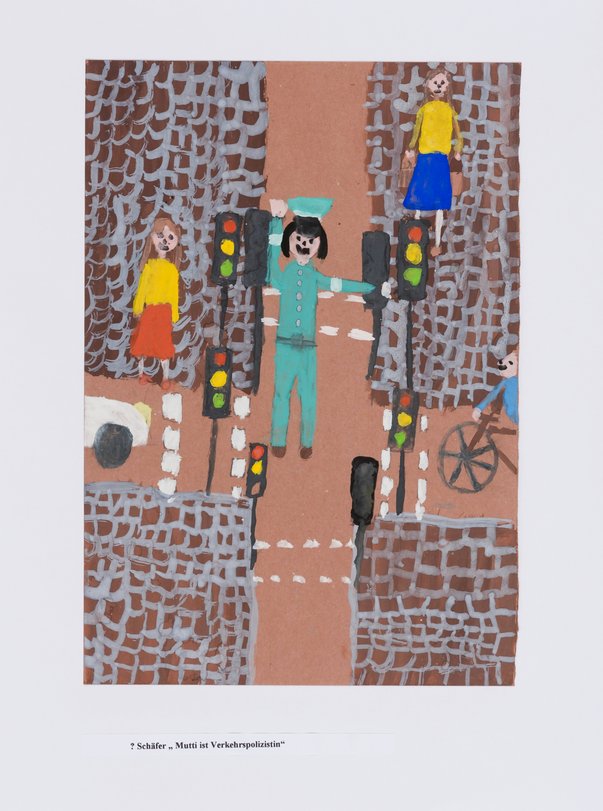 Archiv-Bild „Mutti ist Verkehrspolizistin“