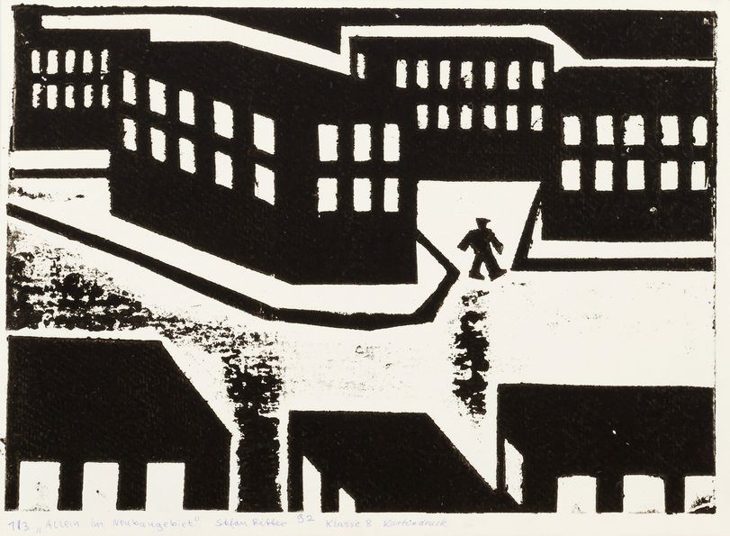 Archiv-Bild „Allein im Neubau-Gebiet“