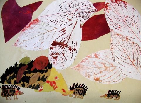 Archiv-Bild „Igelfamilie im Laub“