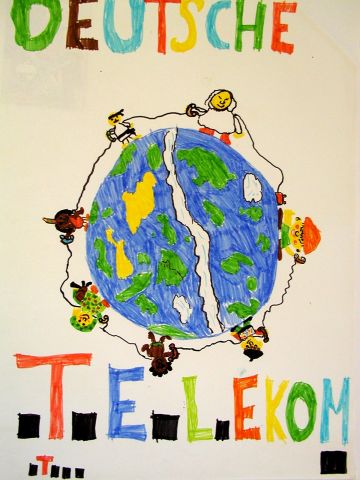 Archiv-Bild „Deutsche Telekom - Kinder telefonieren“
